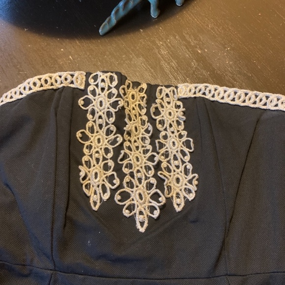 Mud pie strapless dress. Worn about 4 x. Great party dress! - Picture 2 of 4